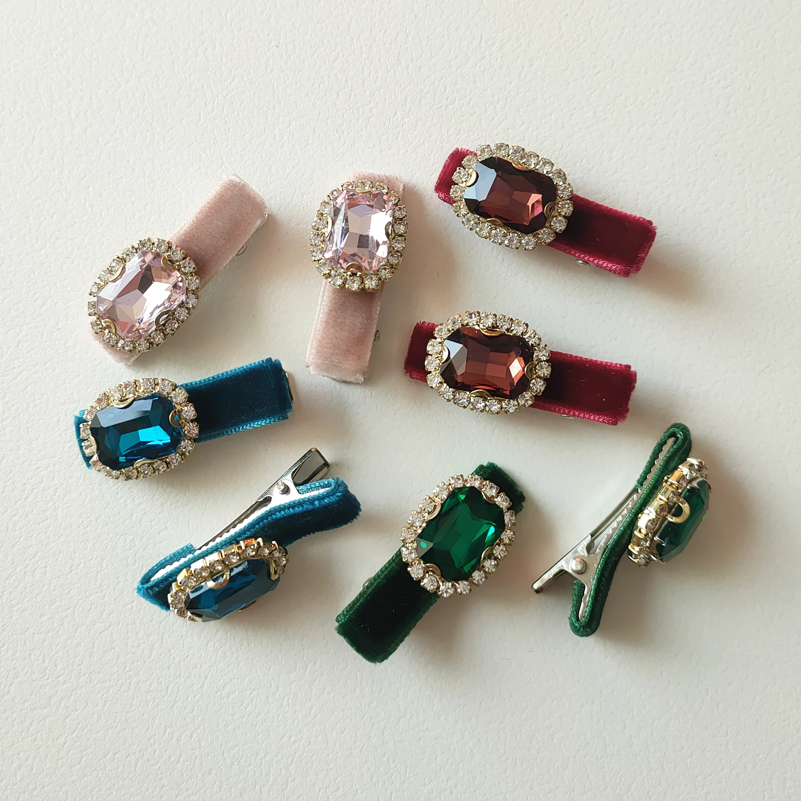 8PCS Small Christmas Hair Accessories Velvet Rhinestone Hair Clip Set For Women Party Baby Shower Girls Gift