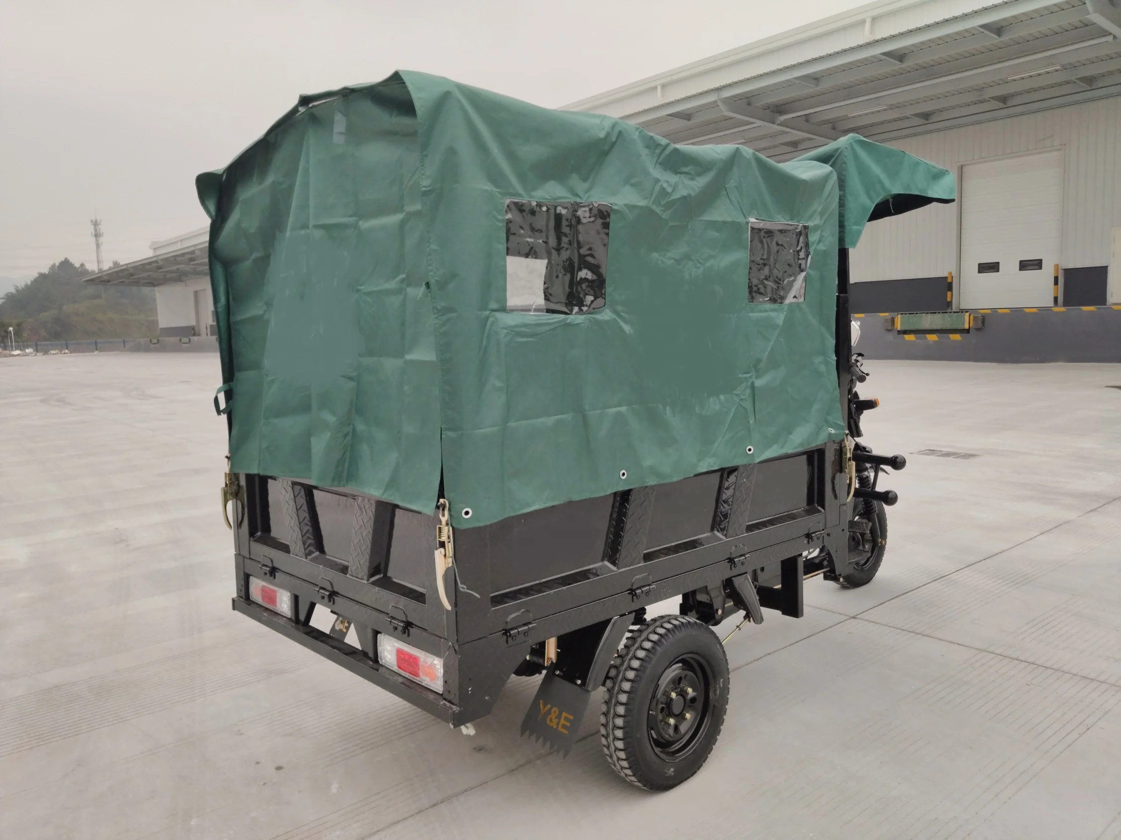Hot 175ZH-C2 150cc 175cc 200cc 4X4 Cargo Tricycle Motorbike Freighter with Sunshade Roof Tarpaulin Tent Motors