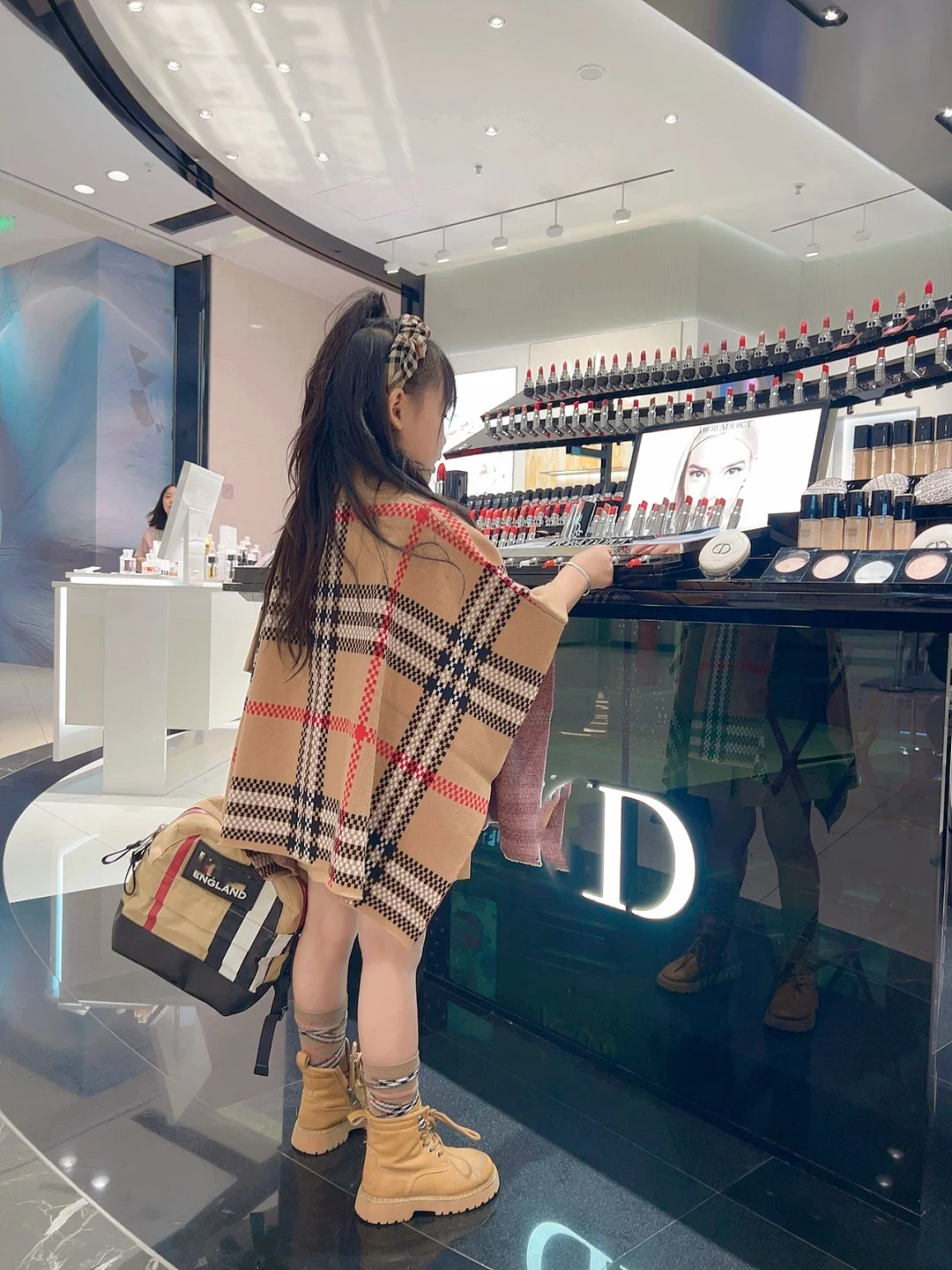 2023 Winter Hot sale Designer brand Knitted plaid Coat Winter Poncho Girls Sweater Shawl Cape Sweater