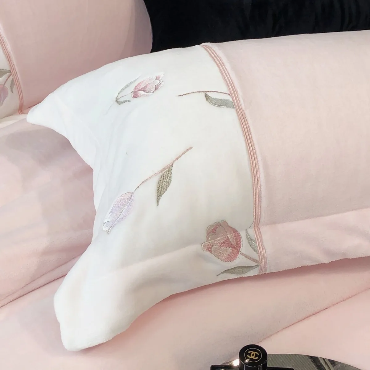 Class a Girls Winter Milk Fleece Bed Four-piece Double-sided Plus Fleece Thickened Warm Coral Fleece High-end Bed Cover