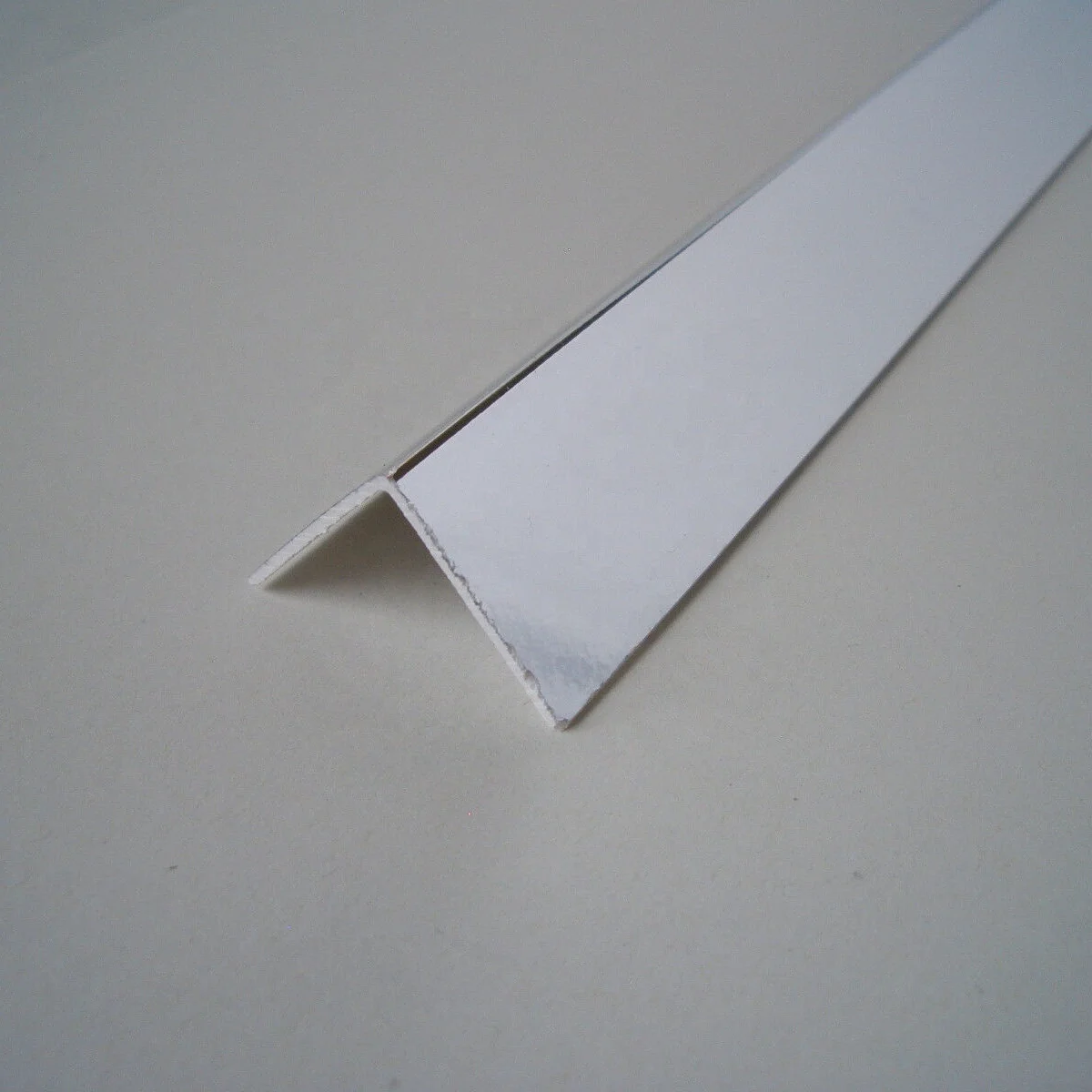 Wood Effect Plastic Pvc 25x25mm Rigid Angle Cover Trim For Wall Panels