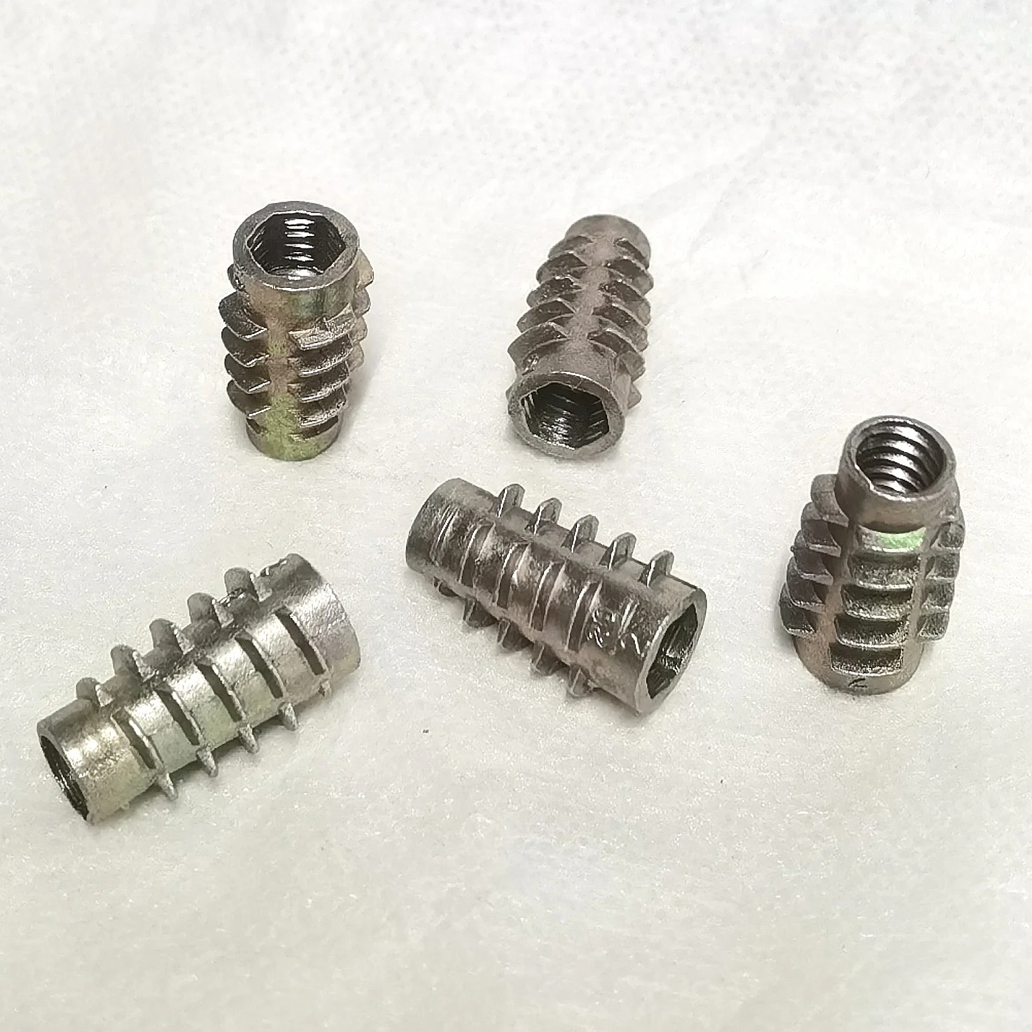 1/4*20mm zinc alloy  nut Countersunk Head Zinc Alloy Furniture Screw-in Nut Zinc Alloy Threaded Furniture Wood Insert Nut