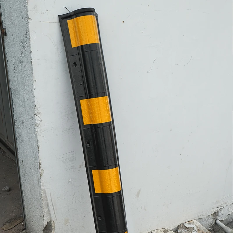 Luchai Direct Selling 1200*100*10mm Reflective Yellow Stripes Parking Wall Angle Rubber Protector Edge Corner Guards