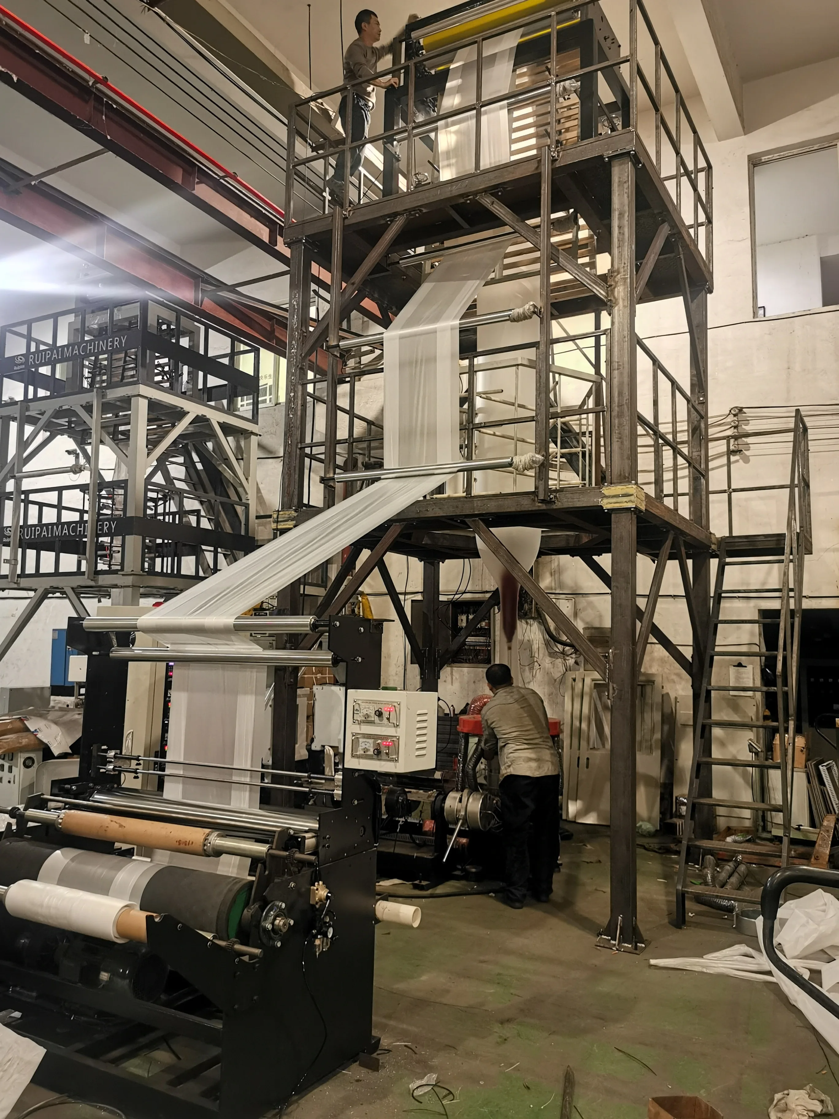 three layer co-extrusion high speed single-head low density polythene LDPE shrink extruder film blowing machine