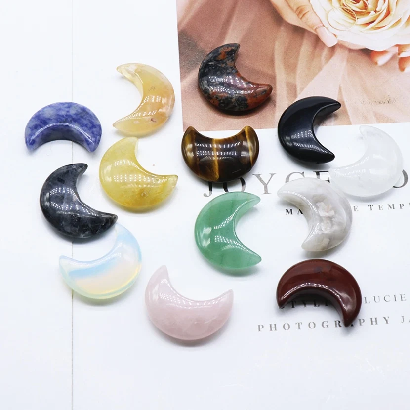 Wholesale Natural 30mm Gemstone stone moon shaped crystal Hand Carved Mini Crystal Moon for sale