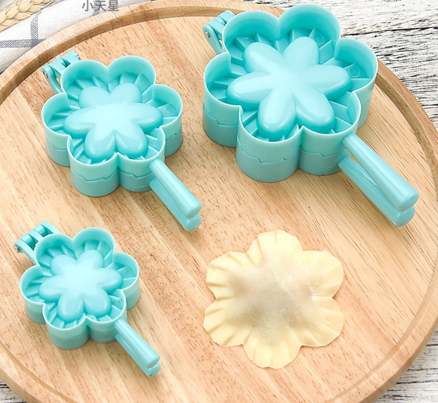 Hot sell 3pcs moon shape dumpling mold set for cake tools