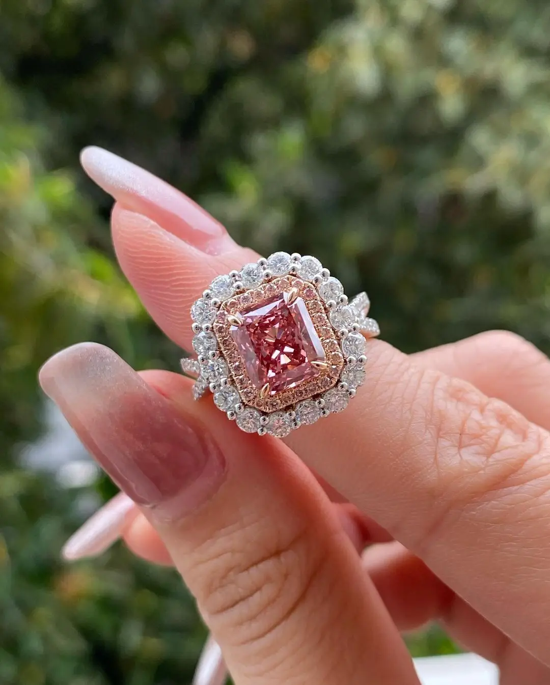 [PROMO SALE] Luxury 2.13Ct  Radiant Cut Orange Pink Lab Diamond Ring with Side White DEF Diamond 18K Gold White Proposal Gift