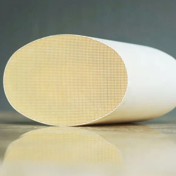 Customized Euro 5 honeycomb ceramic catalyst substrate  three way catalyst for petrol engines