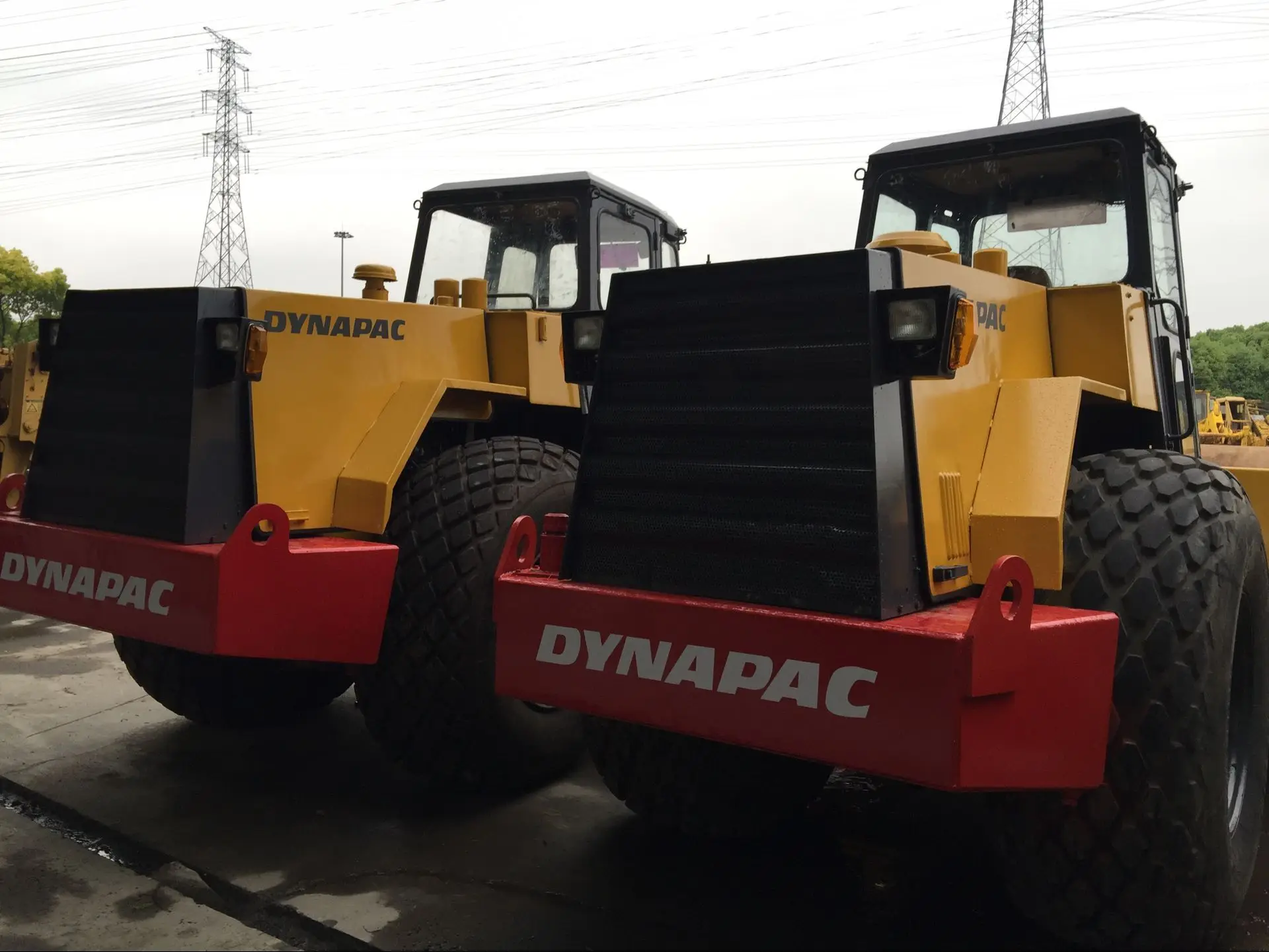 Б/у дорожный каток dynapac ca30d для продажи в Шанхае CA25D