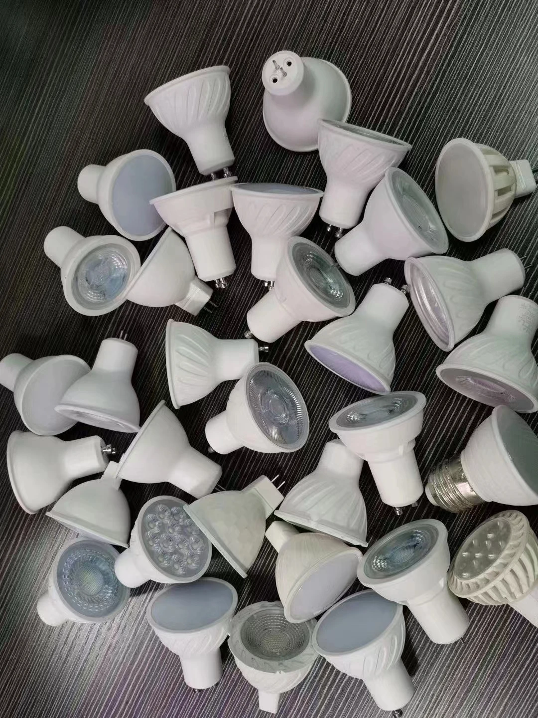 china factory cheap price high quality  led lamp Led spotlight bulb dimmable MR16 GU5.3 GU10 3W 5W 7W 2700k 6500k AC85-260V.