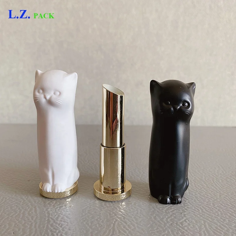 P-LAN Stock Hot Sale 11.1mm Black White Cat Matte Lipstick Tubes Custom Logo Plastic Empty Lipstick Packaging Tube