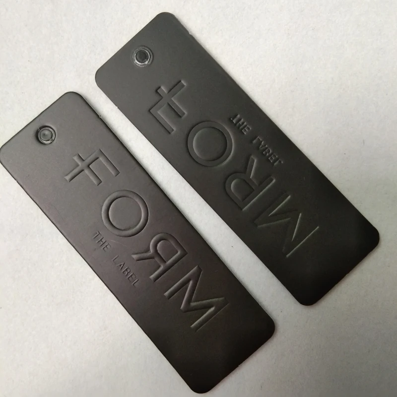 Directly Factory Recycled cardboard Swing tag, Custom Private Brand Name Emboss Card hang tag for jeans