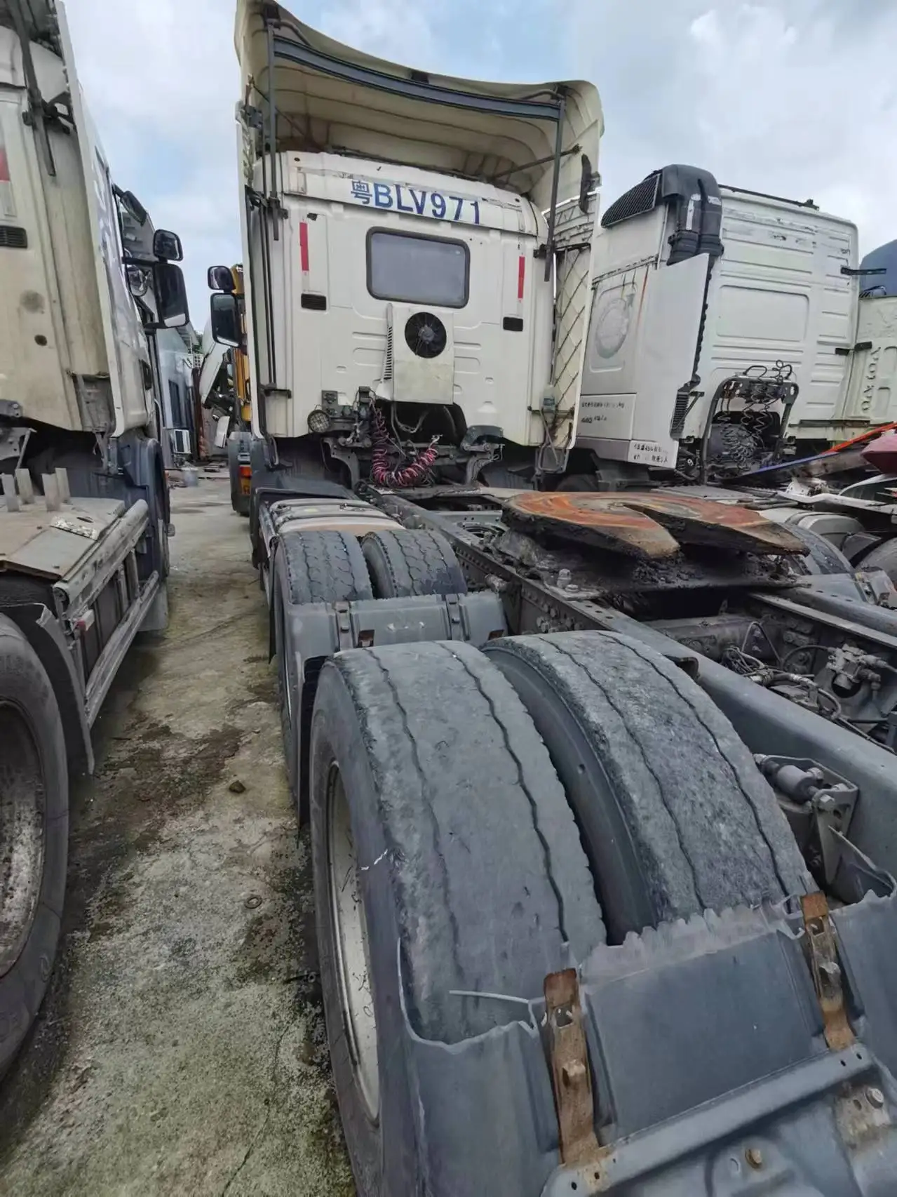 Cheap Price Good Condition 6*2 Wheels Truck G380 Tractor Trucks Used Scania Truck For Sale