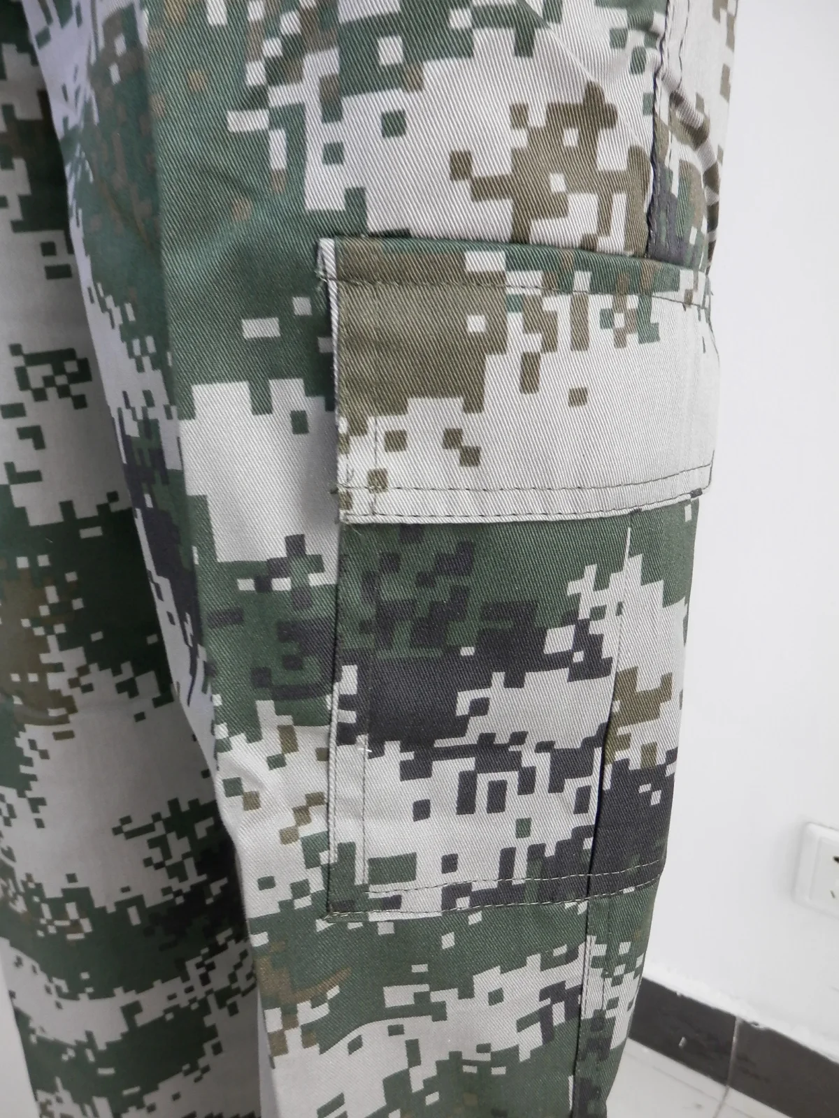 Men Streetwear Hip-Hop Urban NY Fashion Bomber Jacket - Modern Outdoor Camouflage Reflective Bomber Varsity Jacket