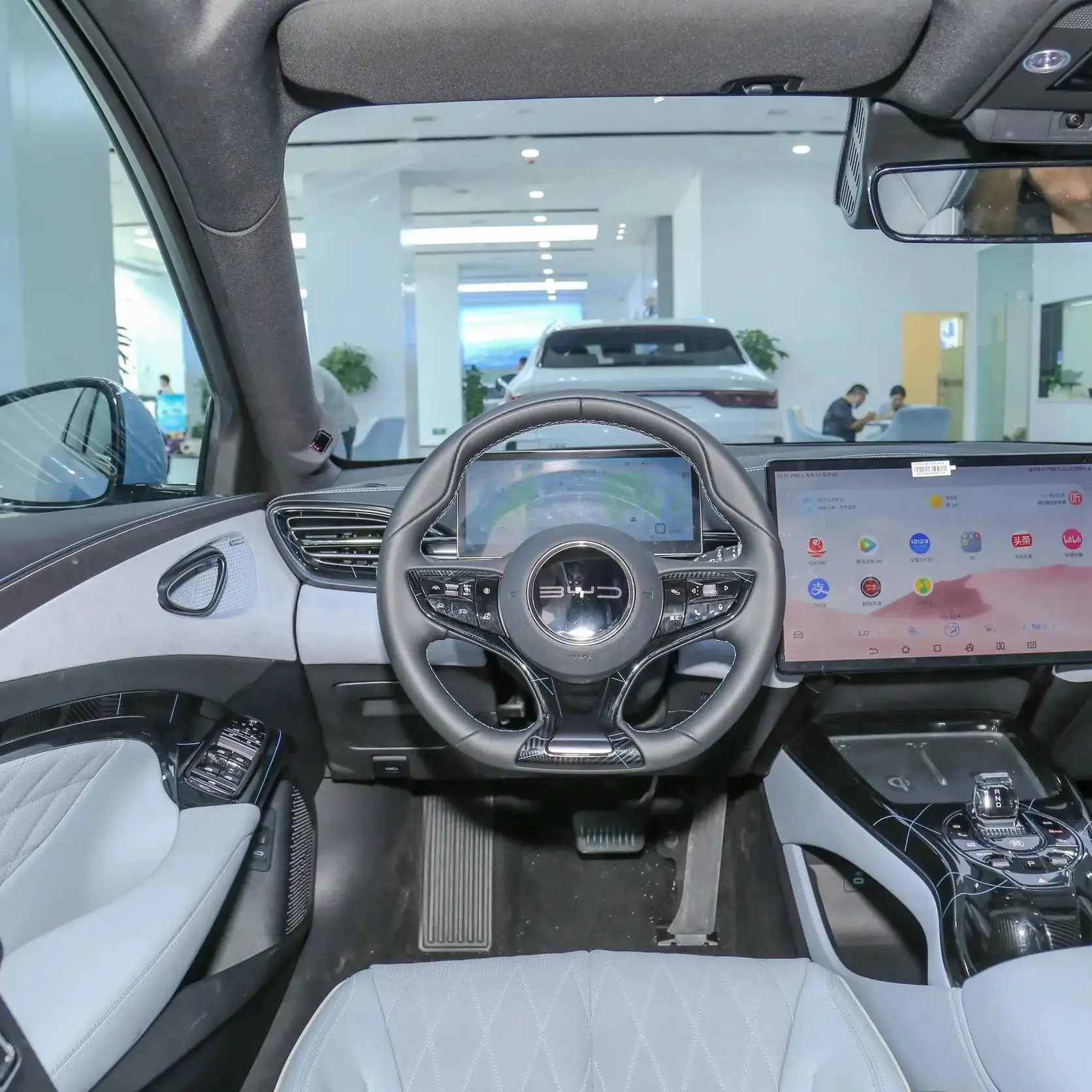 Byd e6 автомобиль для взрослых с правым рулем шасси седан ev новый со структурой 2022 новой энергии jmc ev3