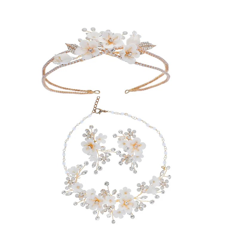 Wholesale fashion wedding bridal hair accessories luxury combs Freshwater pearls are handmade earrings Ceramic flower necklace