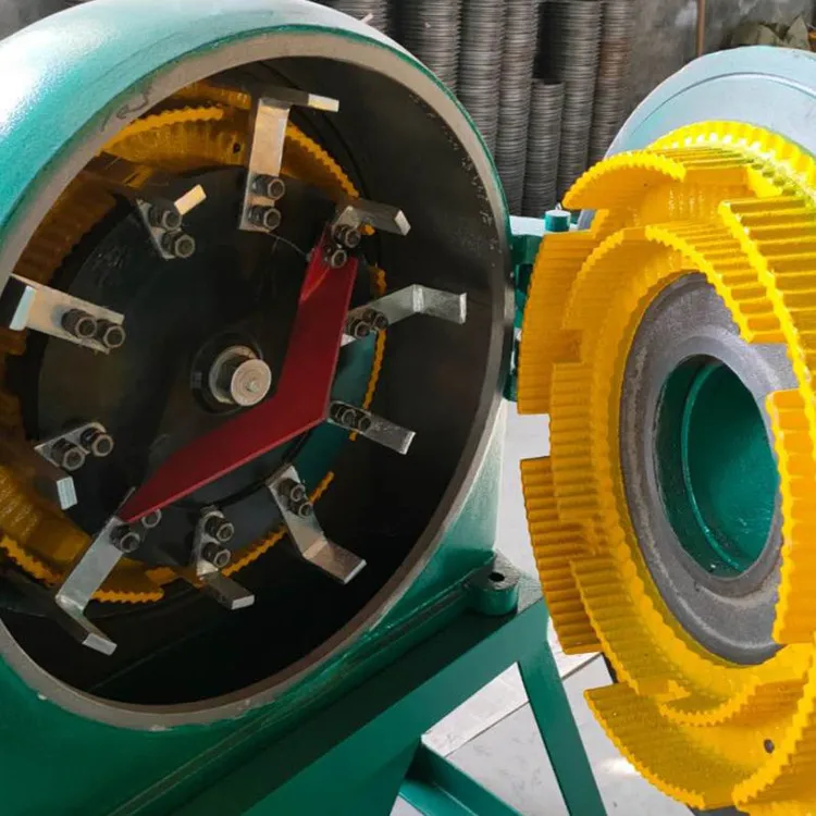 New type of double tooth disc self-priming mill grain, root, stem and leaf bark grinding machine chemical feed grinding machine