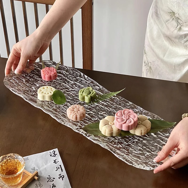 New Chinese Style Glass Plate Long Irregular Rim Dessert Fruit Tray Ice Dew Pattern Tray