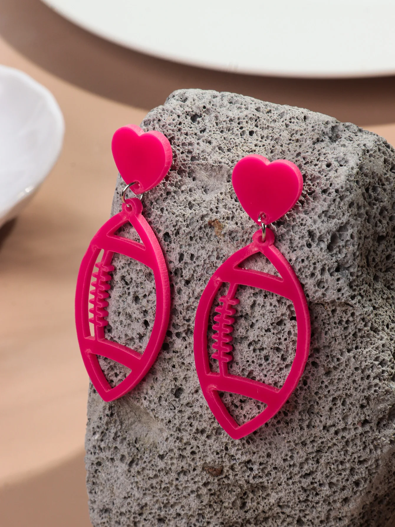Casual 2024 Sports American Football Resin Earrings Colorful Heart Neon Hollow Pendant Rugby Acrylic Drop Earrings for Girls