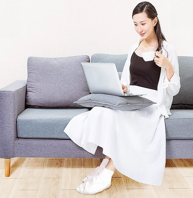 Peeling Exfoliating Foot Mask Feet Mask 2 Pack Remove The Dead Skin Snail Feet aloe vero Foot Peeling Mask Spacsocks Pakistan