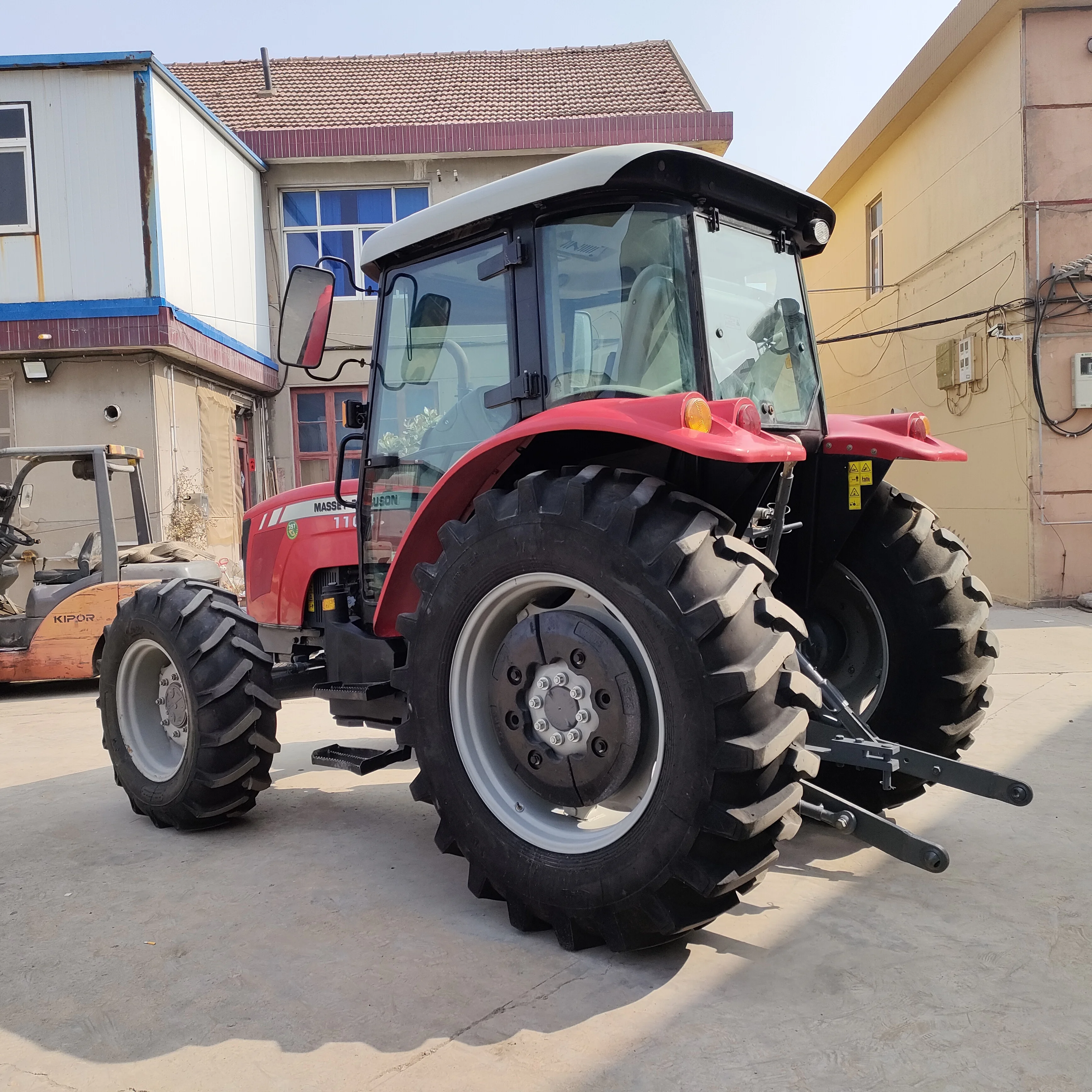 Second hand tractor with brand of Massey Ferguson 375 model parts with year of 2016 penkins engine 4 cylinders