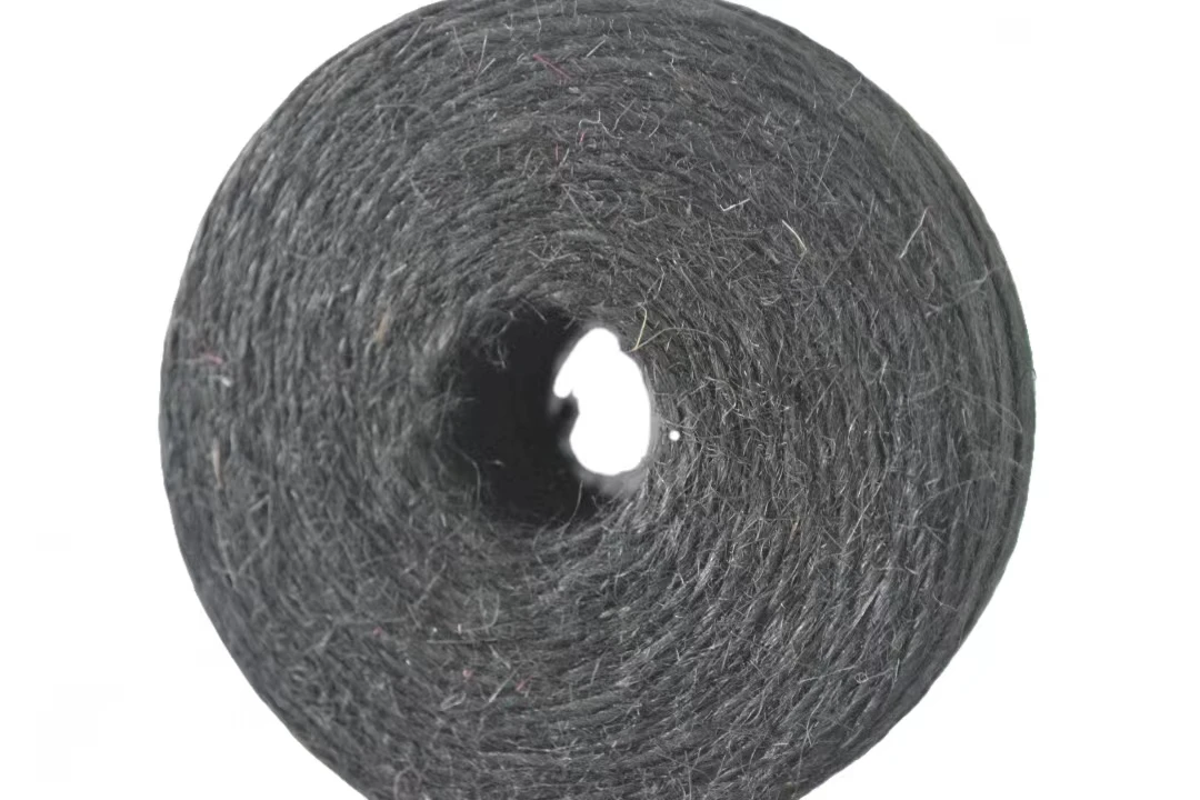 Low price reusable and washable standard quality eco friendly 100% braided jute yarn 16LBS/1PLY (black yarn)