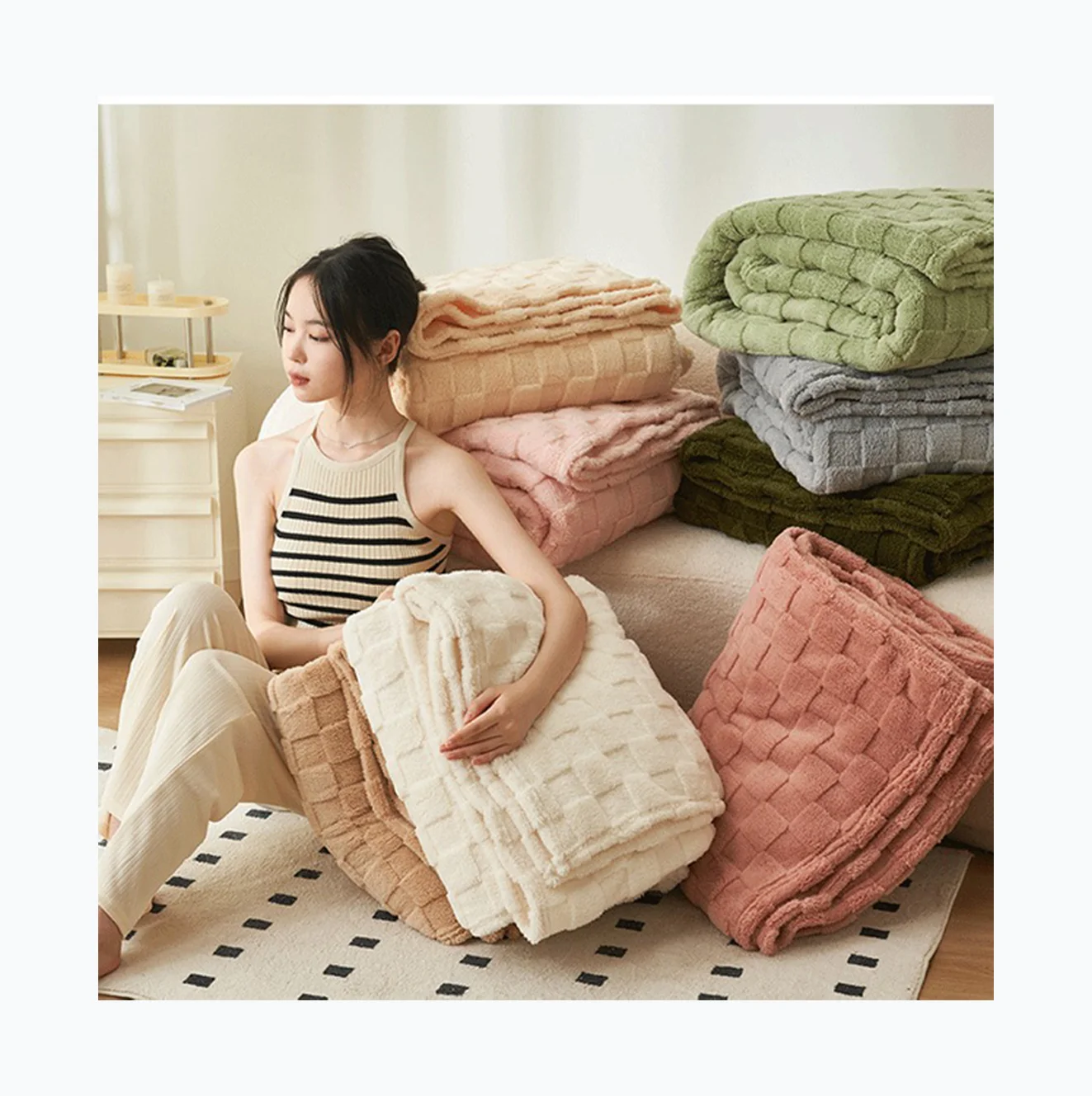 Winter blankets Soft Warm Fabric fleece blankets wholesale Fluffy Blanket with Logo