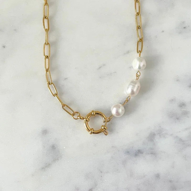 Custom Women Accessories CZ Diamond Initial Letter Charm Necklace Personalized 18K Gold Jewelry Boot Freshwater Pearl Necklace