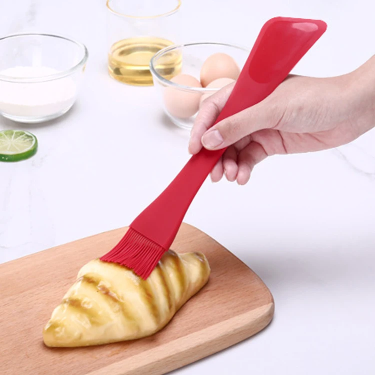 Hot selling multifunction 2 in 1 bbq brush silicone pastry basting silicon cake scraper