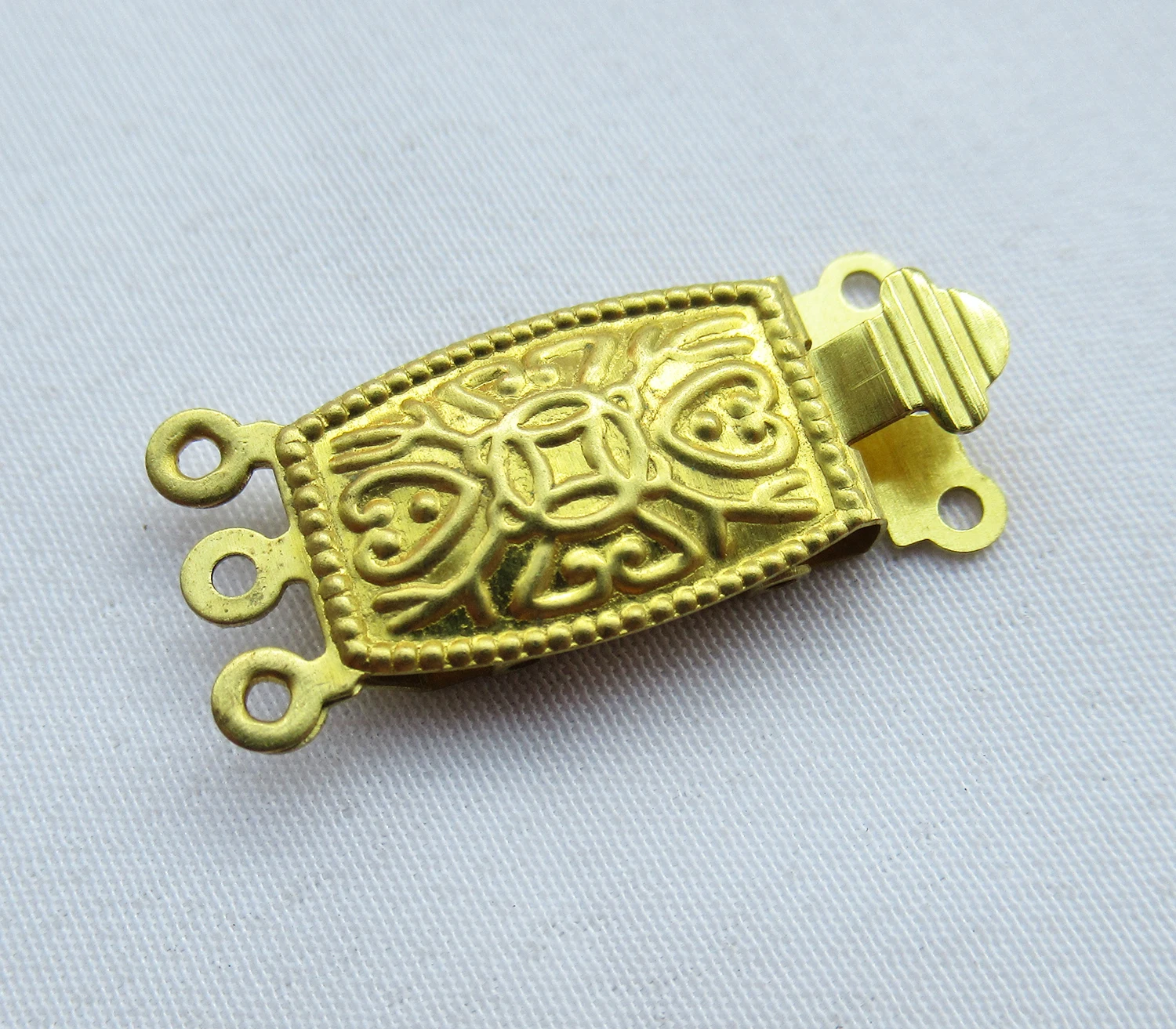 Textured Brass Box Clasp 25x10mm 3 Strands Clasps for Pearl Necklace