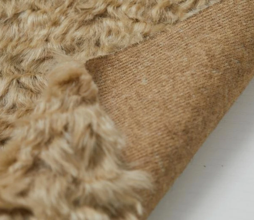 Полиэфирная трикотажная ткань из искусственного меха, замечательная длинная кудрявая ткань 101SH38SSD 58/60 дюйма, 58 t/t L/C CN;SHG Yuekun 450-650 г/м, 450-650gsm