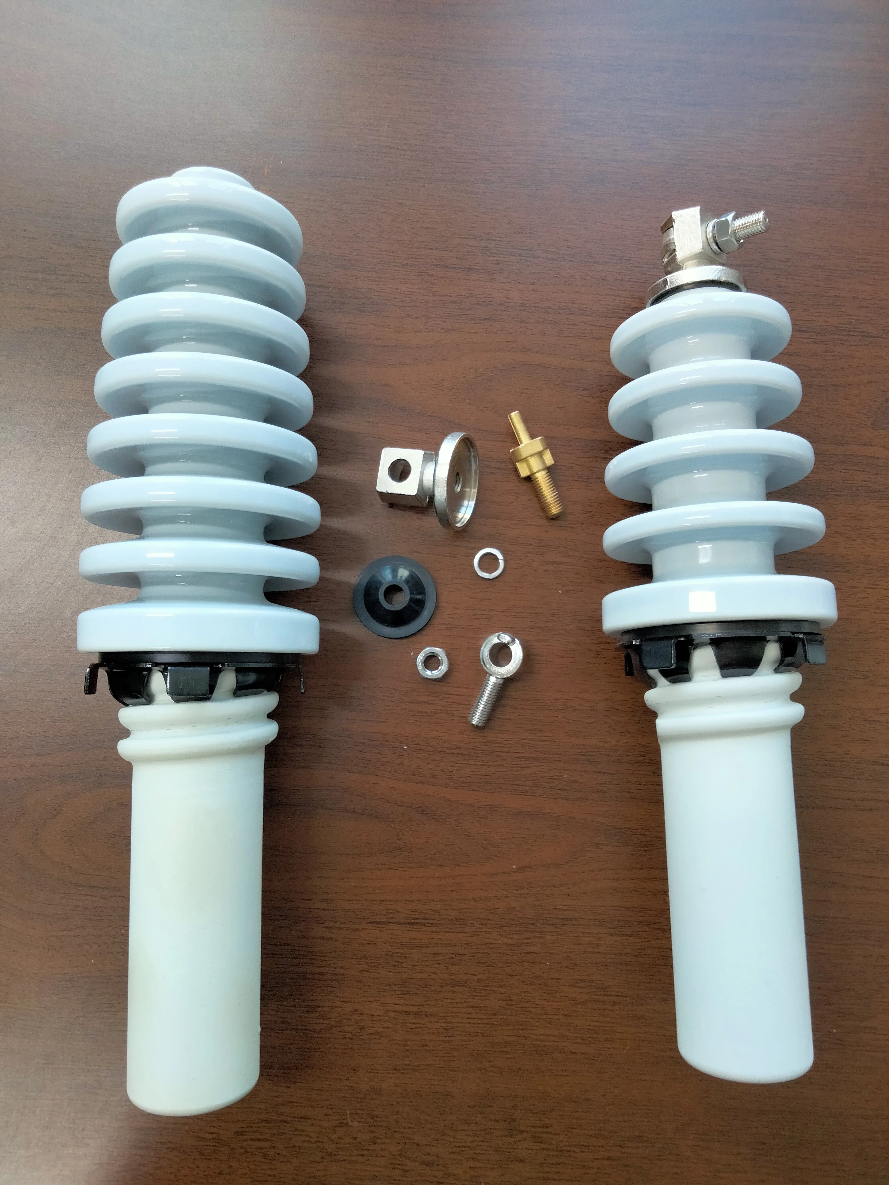 ANSI DIN EN Standard Transformer Insulating Bushing Assembly 15KV~27KV 50A Transformer Bushing