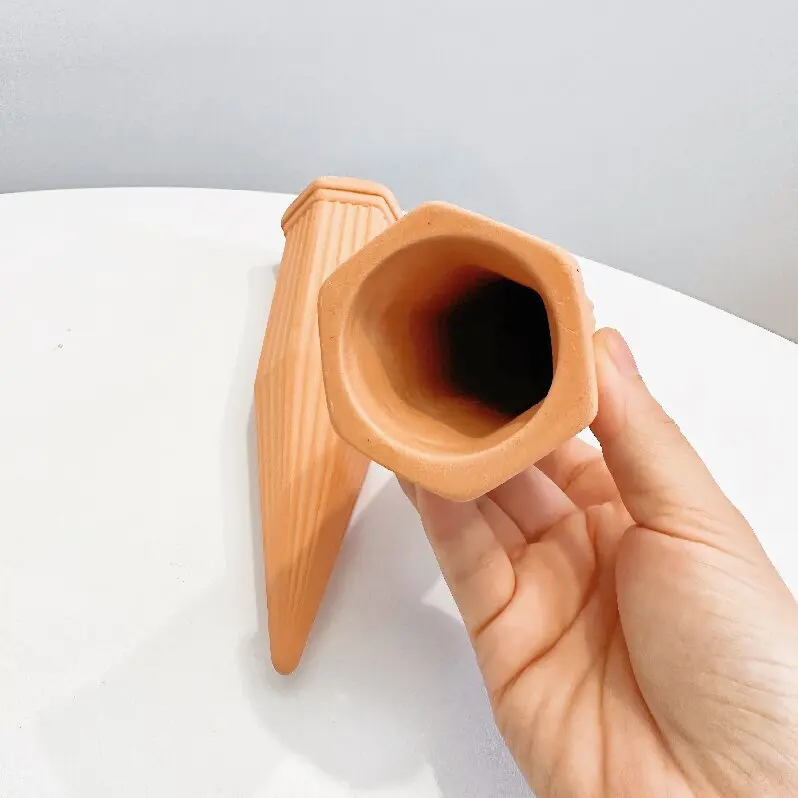 2024 Amazon hot garden ceramic water permeator automatic flower watering machine irrigate green plants watering