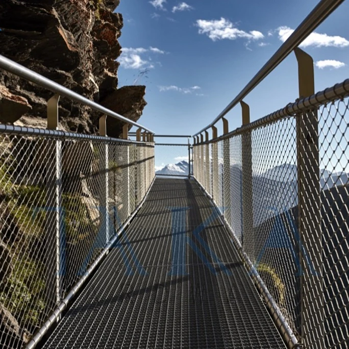 2024 new design Factory hot sell  Balustrade Cable Wire Mesh Panel Railing Stainless Steel Rope Wire Mesh Webnet Railing