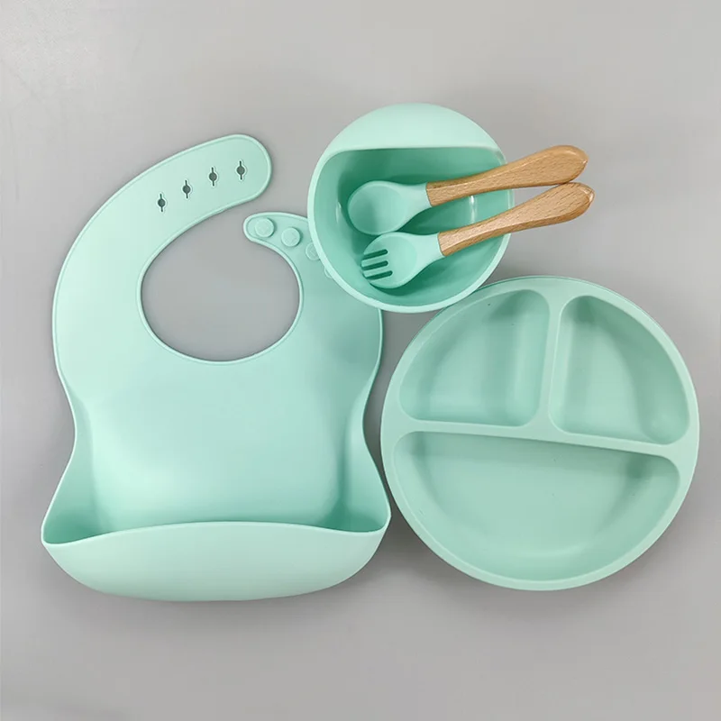 High Quality Plate Bowl And Spoon Dinner Tableware Set Bpa Free Silicon Children Bibs Dinnerware Silicone Baby Feeding Set