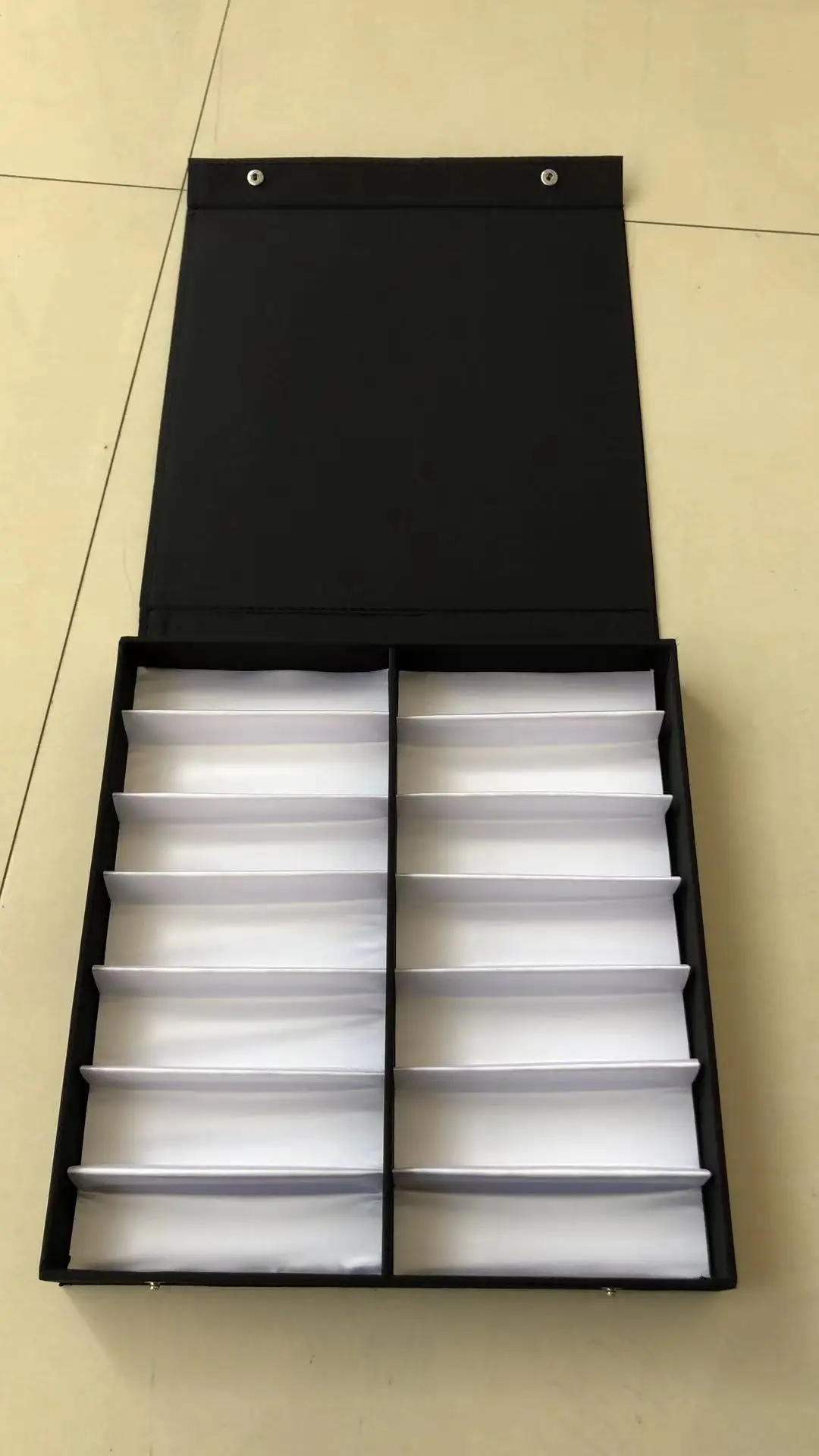 On Sale 252 slots Eyewear Display Box big capacity Optical Eyeglass Business Traveling Spectacles Suitcase