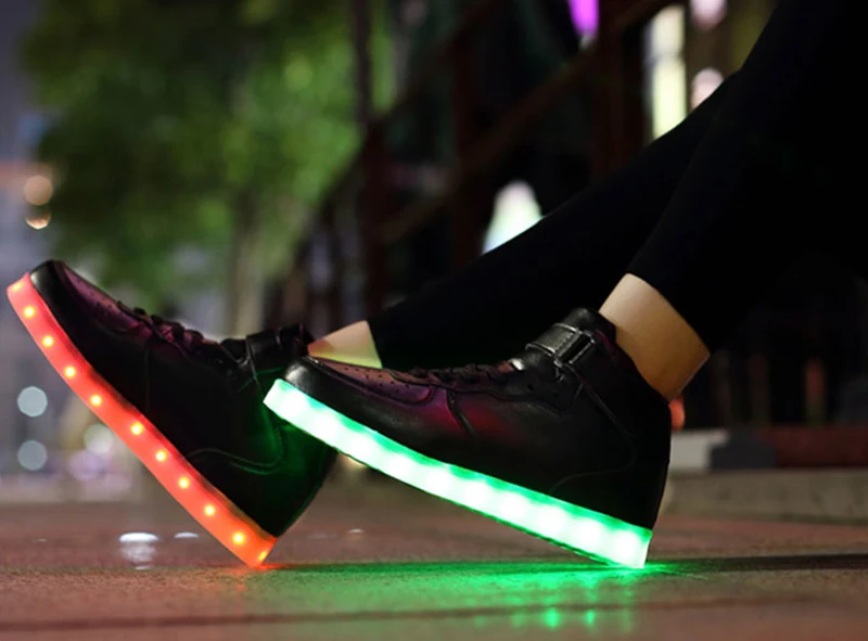  Заводская цена высокая светодиодная обувь usb-порт перезаряжаемая батарея 7 цветов подсветка для спорта бега и