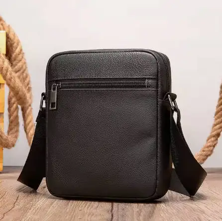 cell phone bag Popular casual genuine leather halter for men wholesale genuine cowhide crossbody shoulder bag messenger bag