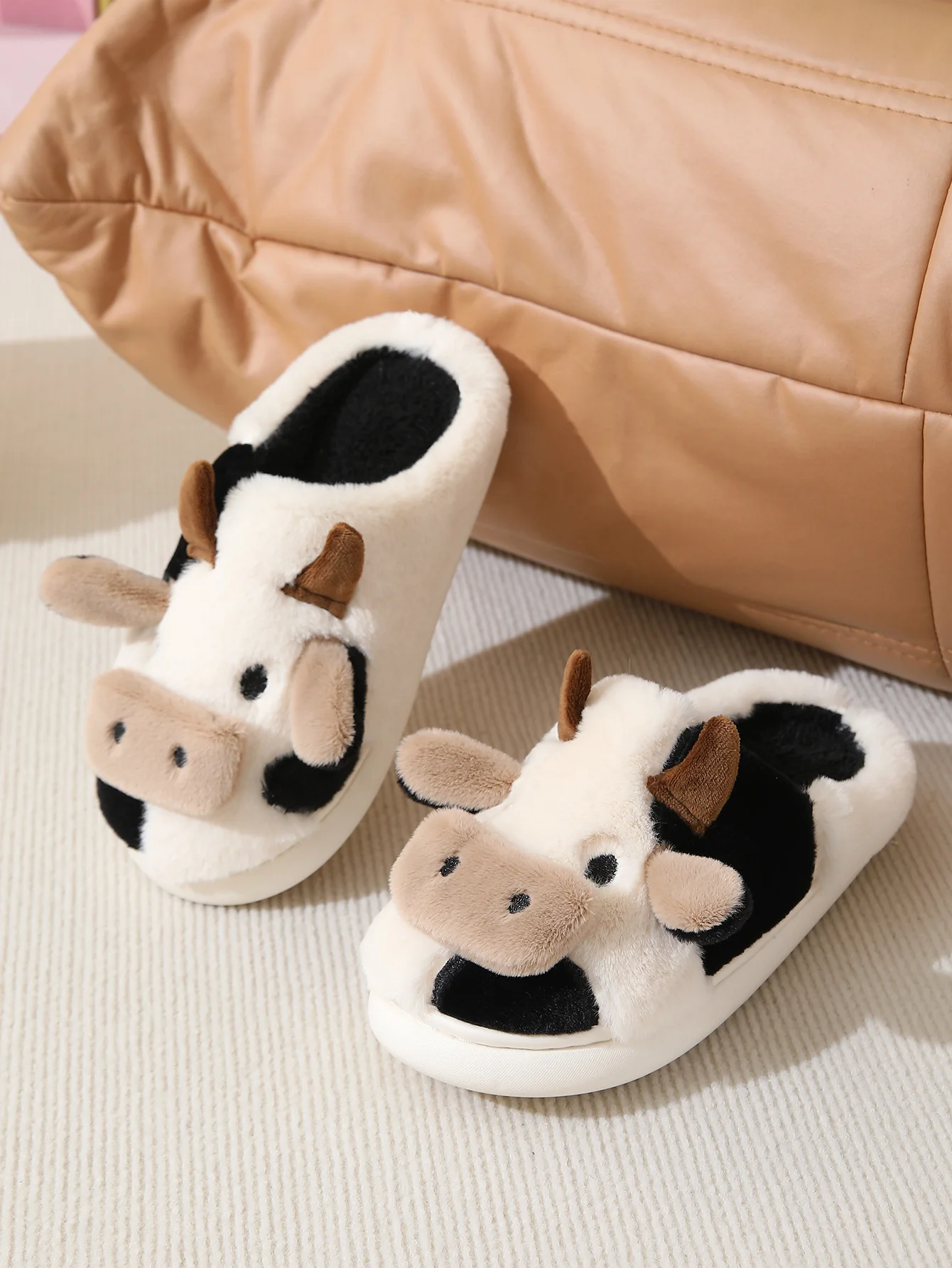 Home Cartoon Cow Cotton Slippers Indoor Outdoor Slippers For Women Men Fuzzy Cute Cow Slides Warm Cozy Animal Fluffy Shoes