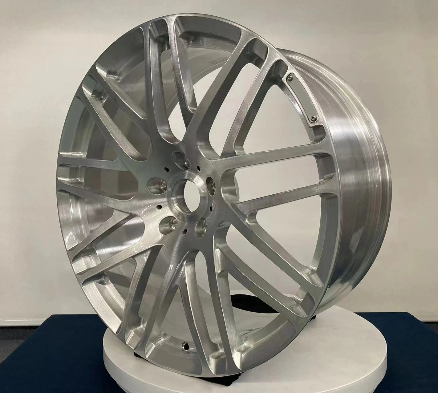 European and American markets the most popular car wheels and tires 5 hole and 18 19 20 21 22 inch forged car rims Bronze forged