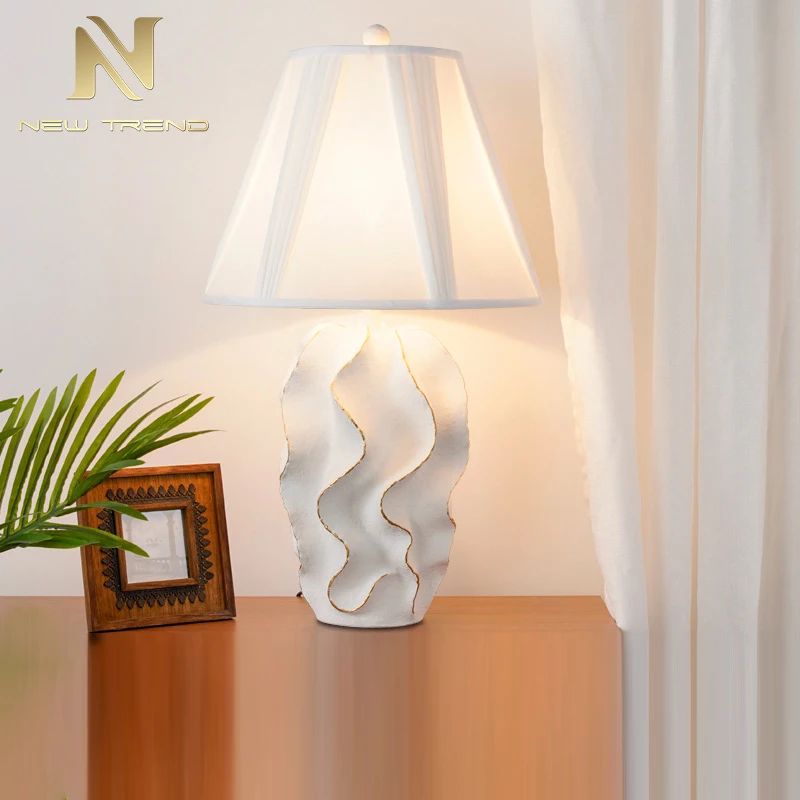Elegant Style Indoor Decoration Restaurant Hotel Room Bedroom Resin Fabric LED Table Lamp