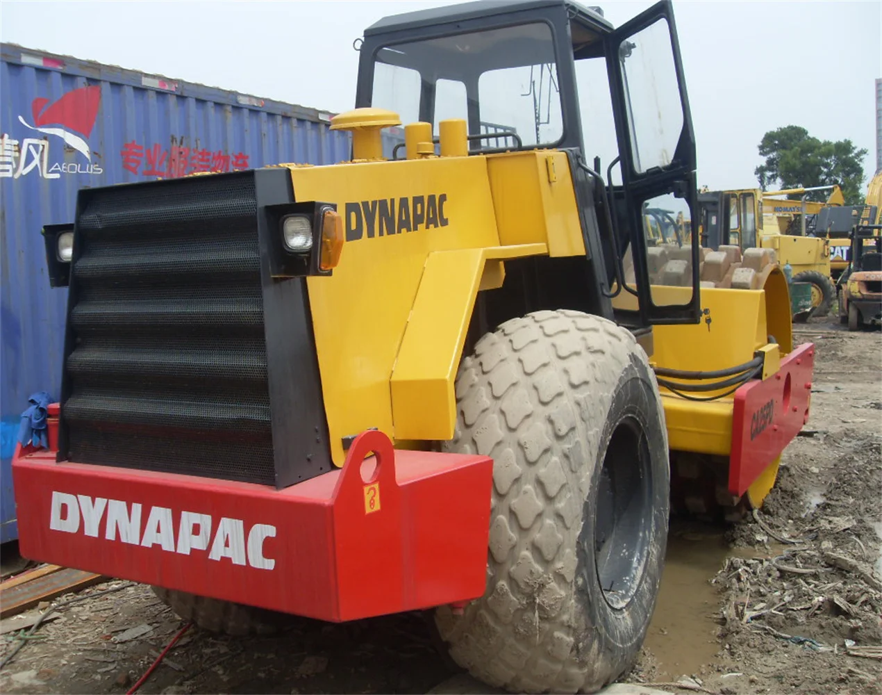  Б/у дорожный каток Dynapac CA25D б/у 13 тонн ка25d уплотнитель