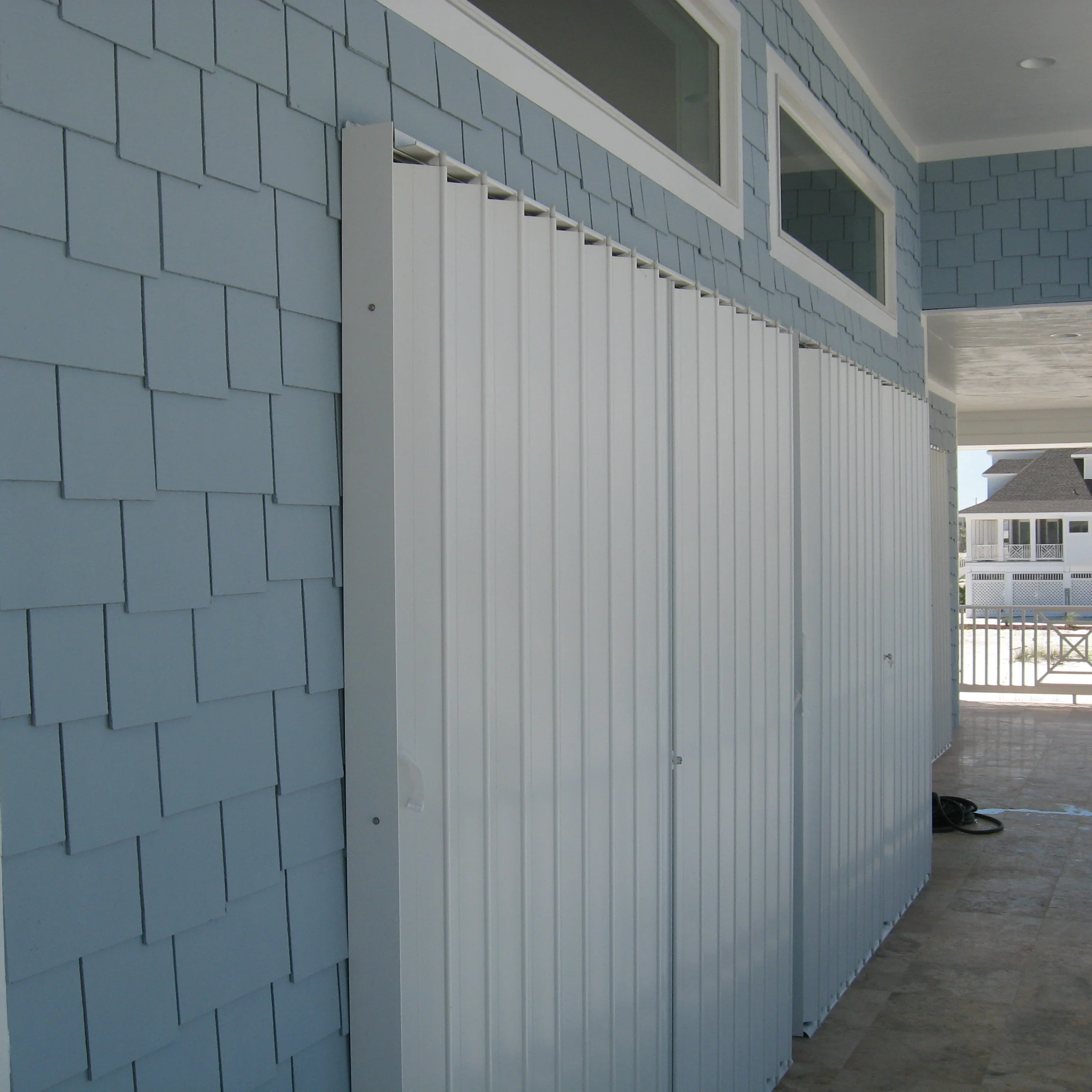 Aluminum electric storm louver aluminum hurricane shutter manual rolling hurricane shutters accordion shutters windproof blinds