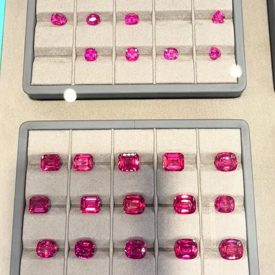 Wholesale Price Lab Grown Hot Pink Sapphire Emerald Red Ruby Loose Created Round Cushion Oval Gemstone for Jewelry Making