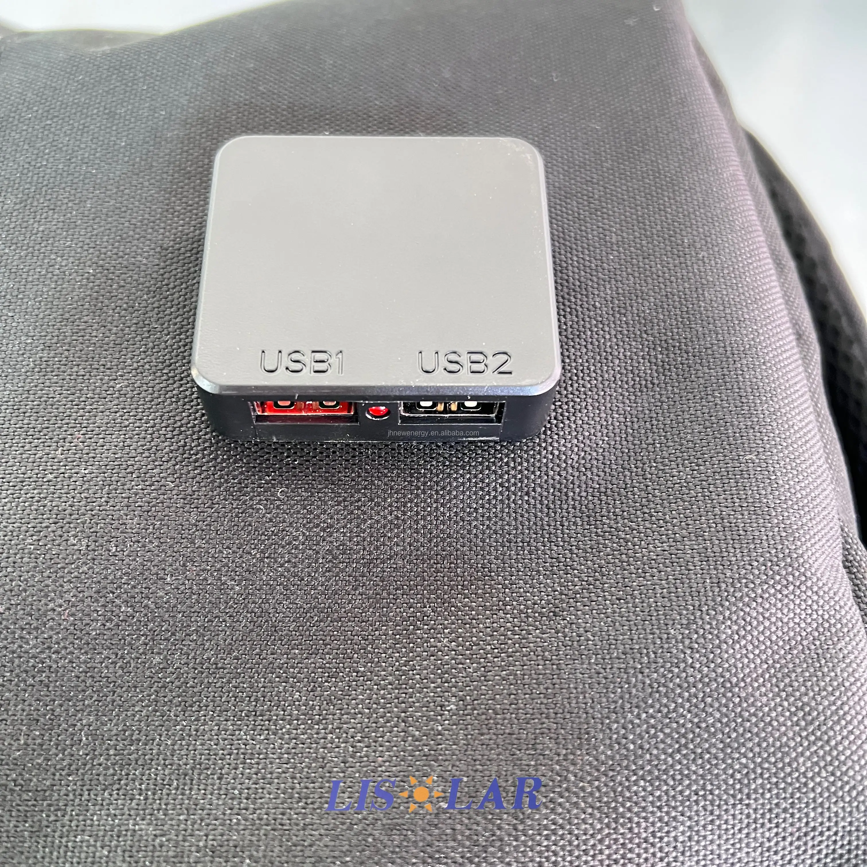 Good Price Good Quality Factory 60L Solar Backpacks 15W Solar Panels DUAL USB for phones, Laptops with  Water-resistant Zipper