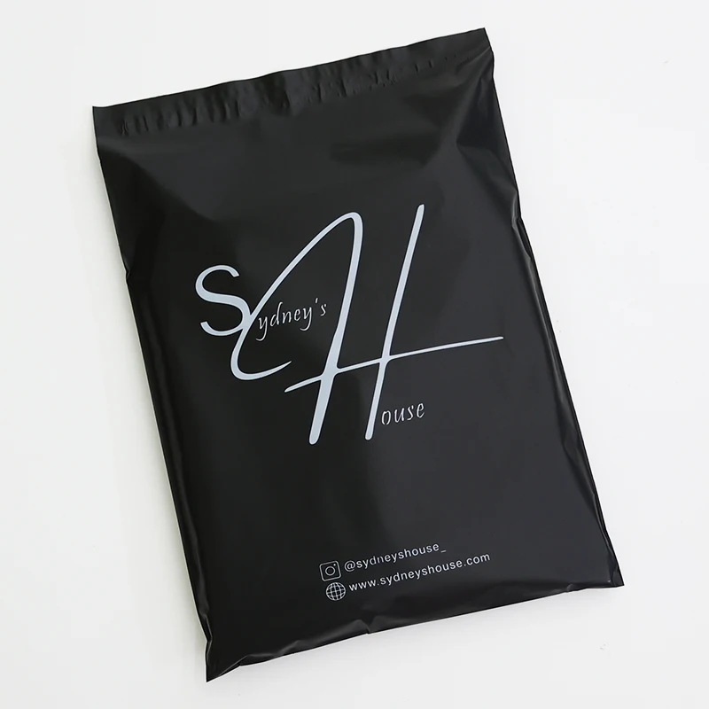 Custom 100% Recycled Self Sealing Shirt Packaging Matte Black Poly Compostable Mailer Courier Bag