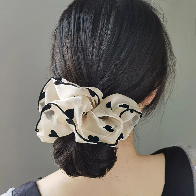 Wholesale Fashion Hair Scrunchies Heart Flower Printed Chiffon Oversize Hair Scrunchies Women Hair Accessories