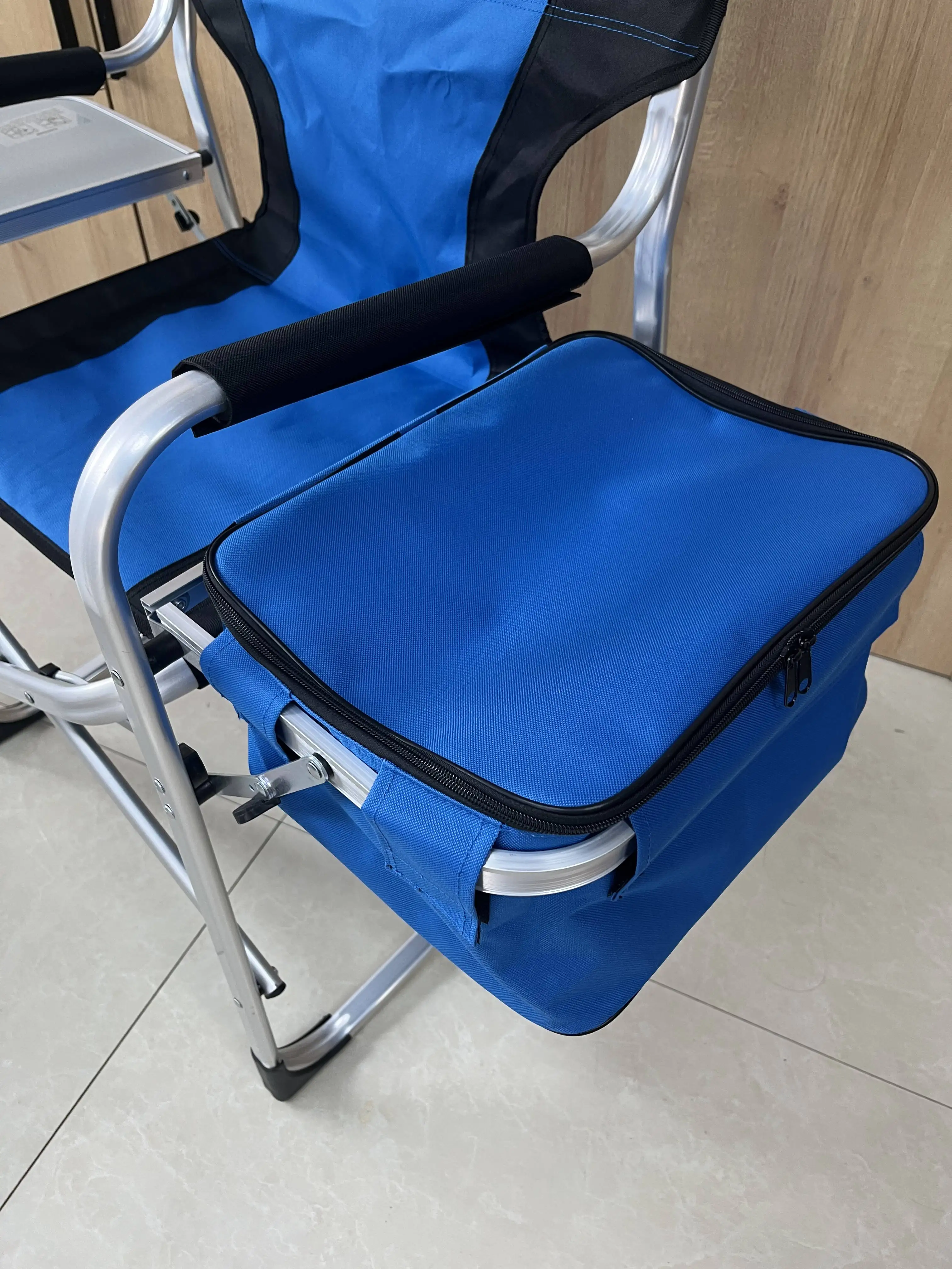 OEM Aluminum Outdoor Folding Fishing Portable Beach  Audio Visual Leisure Computer Director Chair with cooler