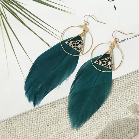 
European and American big floating feather earrings long fashion street beat feather hoop earrings for women wholesale price 
