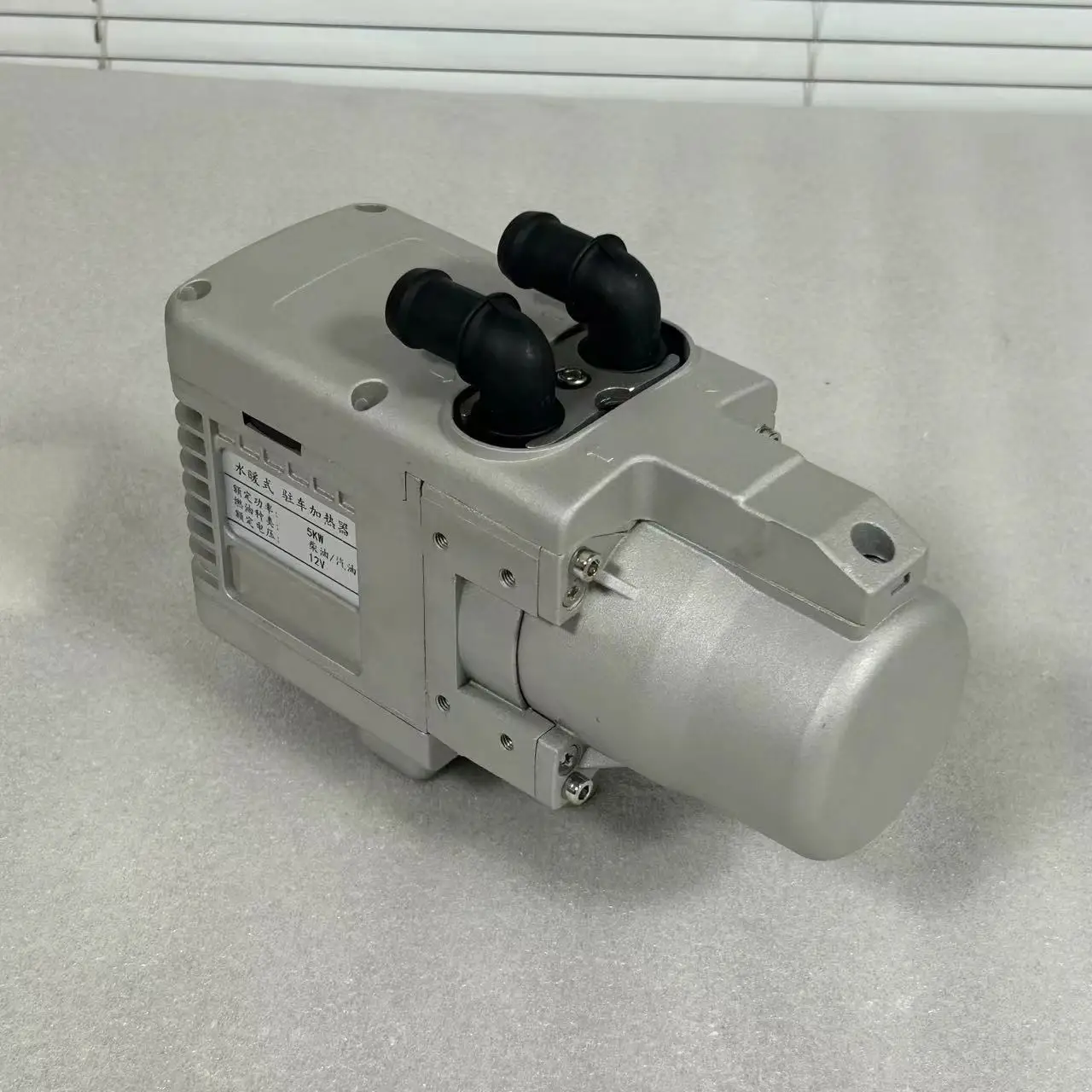 Engine coolant preheater 12v 5kw diesel gasoline water heater for cars sedan pickup trucks